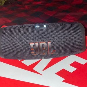 jbl charge 5 speaker